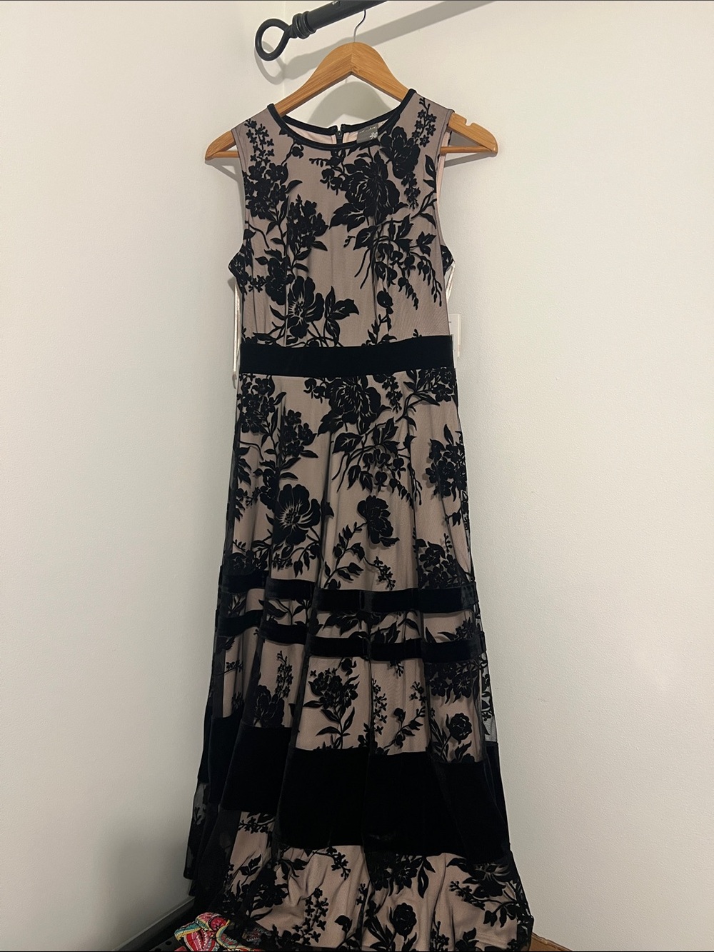 Taylor Dresses Black Floral Velvet Overlay Midi Dress - Black/Taupe